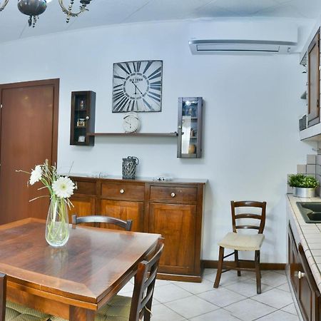 Villa Castelnuovo Apartments Castelnuovo del Garda Esterno foto