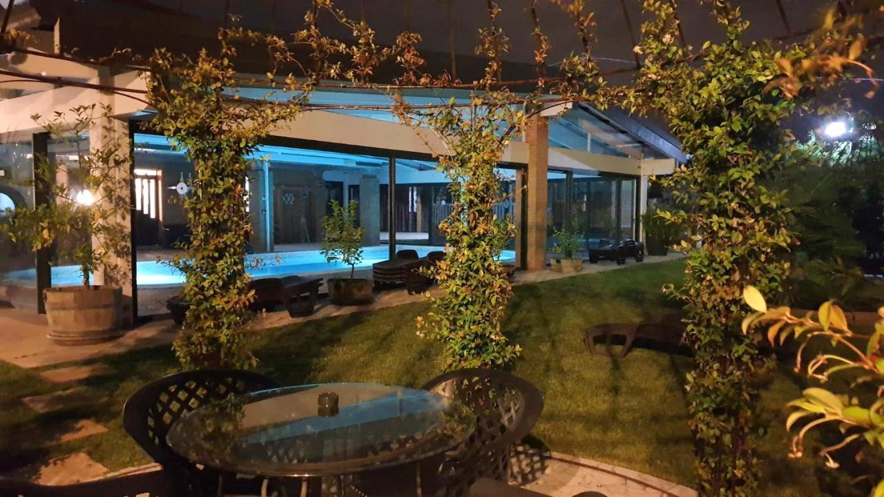 Villa Castelnuovo Apartments Castelnuovo del Garda Esterno foto