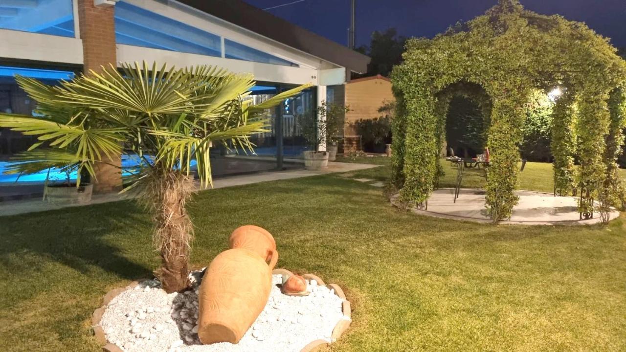 Villa Castelnuovo Apartments Castelnuovo del Garda Esterno foto