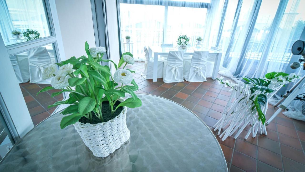 Villa Castelnuovo Apartments Castelnuovo del Garda Esterno foto