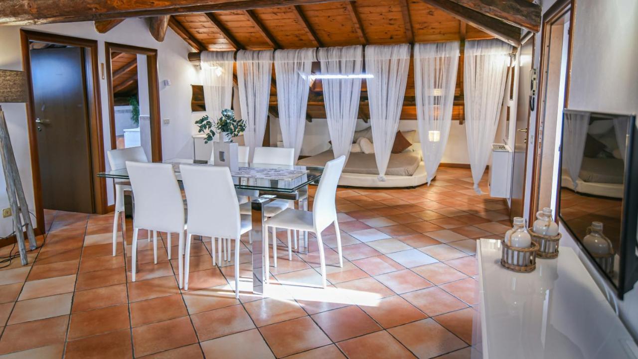 Villa Castelnuovo Apartments Castelnuovo del Garda Esterno foto